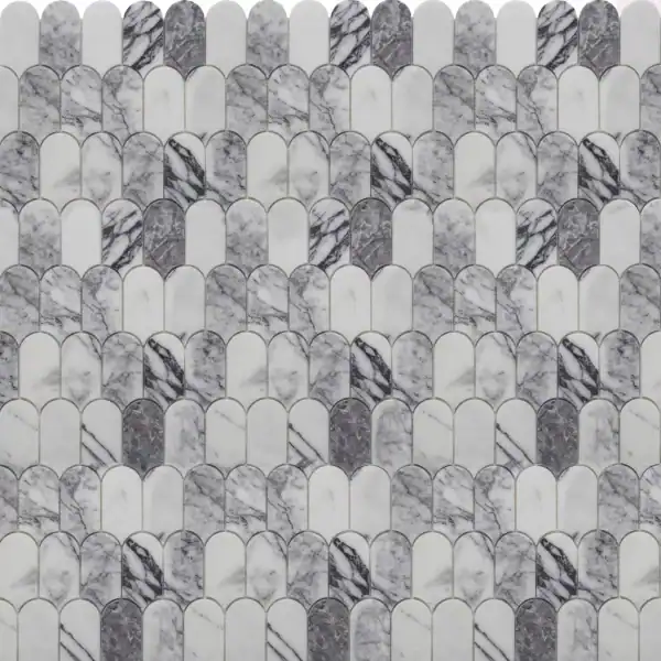 White & Silver Arched Marble Mosaic Silver petal marble mosaic tile featuring curved petal-shaped marble pieces in white, grey, and silver tones with natural veining and soft geometric rhythm.